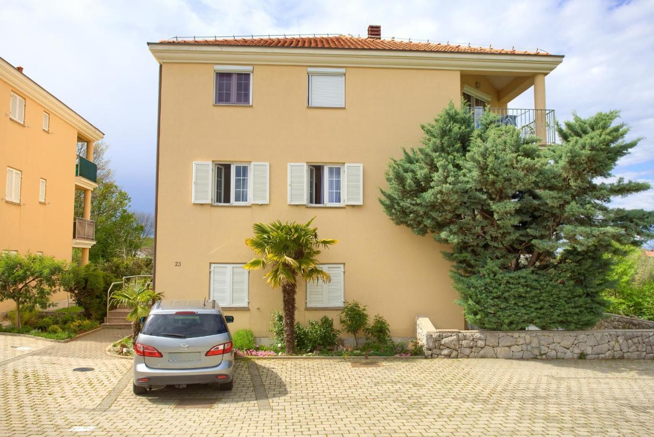 Apartment Camellia Vantacici Luaran gambar